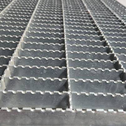 Rejilla Tipo T Galvanizada Dentada 1" x 1/8" | Portante 1.00 m (Malla 100x30)